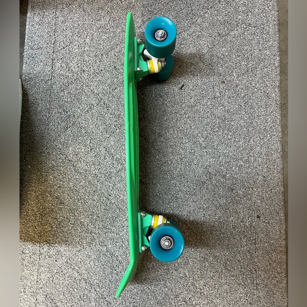 22” Green Skateboard with Blue Wheel - Picture 4 of 4